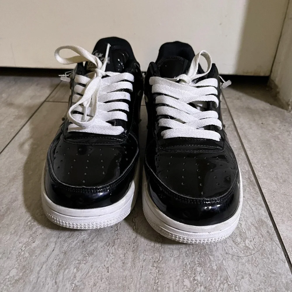 Eternal Shoes Mens Size 9.5 Black White Patent Logo Low Top Sneakers Graffiti